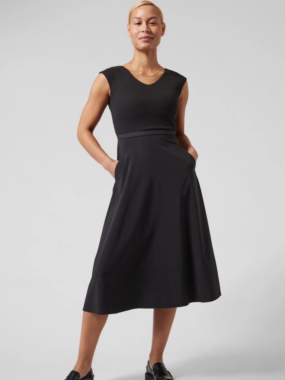 Athleta Ryder 4way Stretch Pull Over Midi Dress Size XS Athletic Black Pockets